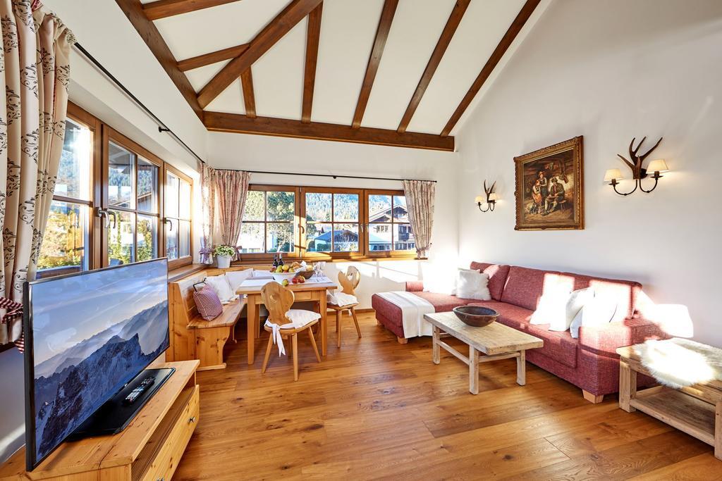 Ferienwohnung Alpspitzblick Garmisch-Partenkirchen Dış mekan fotoğraf